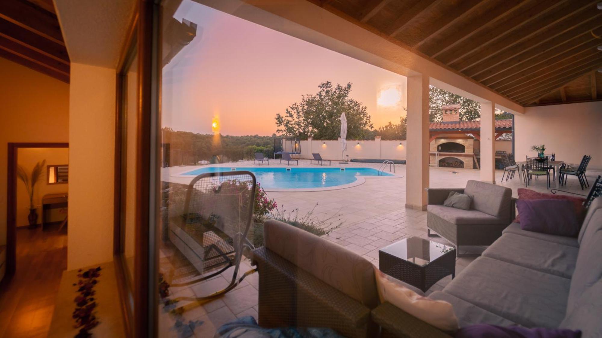 Villa Arton Heated Swimming-Pool Žminj Extérieur photo